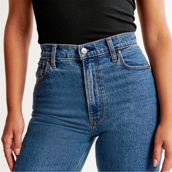 Abercrombie & Fitch Women’s The 90s Straight Jeans sz28 - Picture 2 of 7